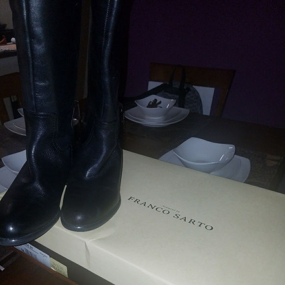 Boots - Picture 4 of 4